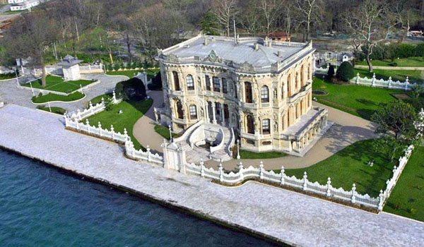 Istanbul Kucuksu Palace